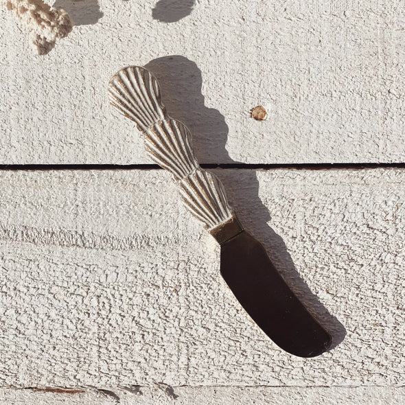 Saide - White Shell Cheese Knife