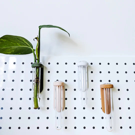 Minimalist Magnetic Vase