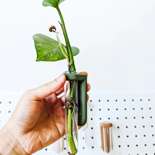 Minimalist Magnetic Vase