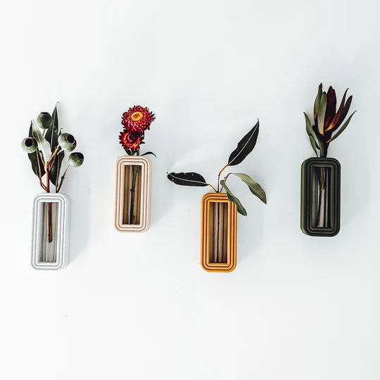 POETHAN - Single Freestanding Vase