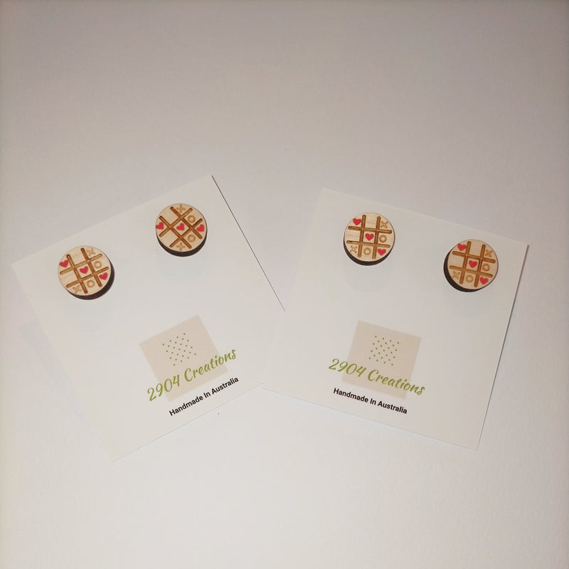 Daylight Designers/2904 - NOUGHTS & CROSSES STUDS