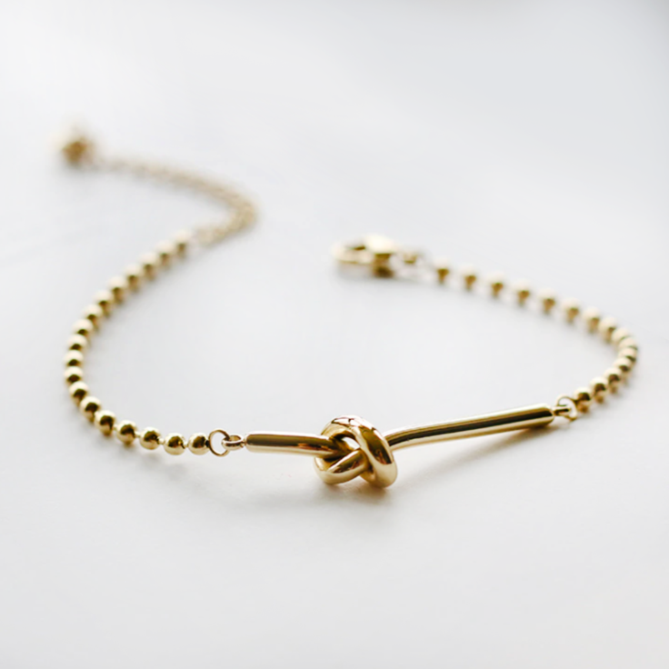 Odeya Collective - Delilah Bracelet, 18k gold plated SS hypoallergenic knot bracelet