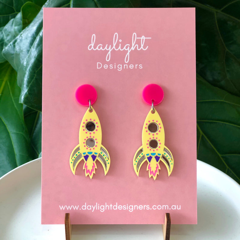 Daylight Designers/2904 - ROCKET MAN - YELLOW