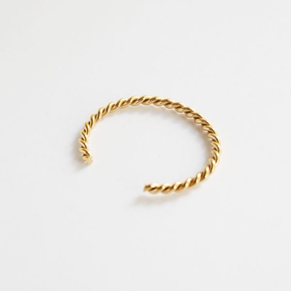 Odeya Collective - Lavinia Twist Cuff, 18k gold plated SS hypoallergenic